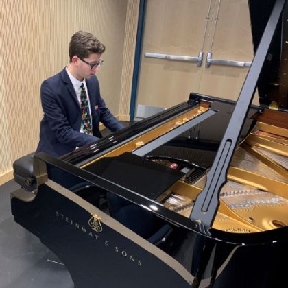 /news/in-store-news/matthew-figgie-dream-fulfilled-with-nothing-but-steinway-pianos-for-gilmour-academy